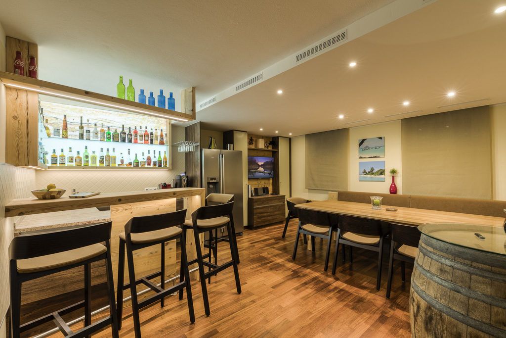 Kellerbar Moedling Innenarchitektur Mueller