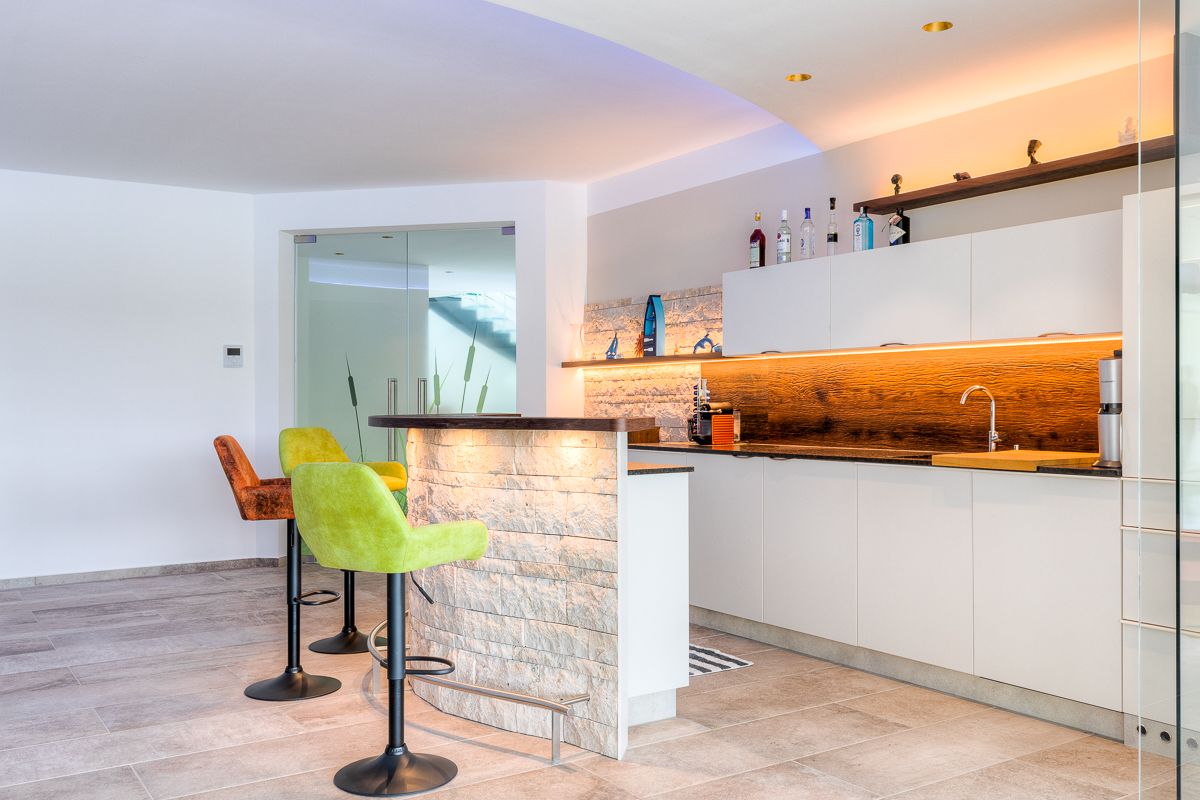 Kellerbar Innenarchitektur Tulbing Schmiedbauer