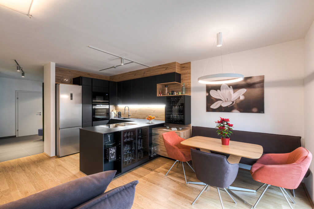 Küche und Essbereich Haus in Velm