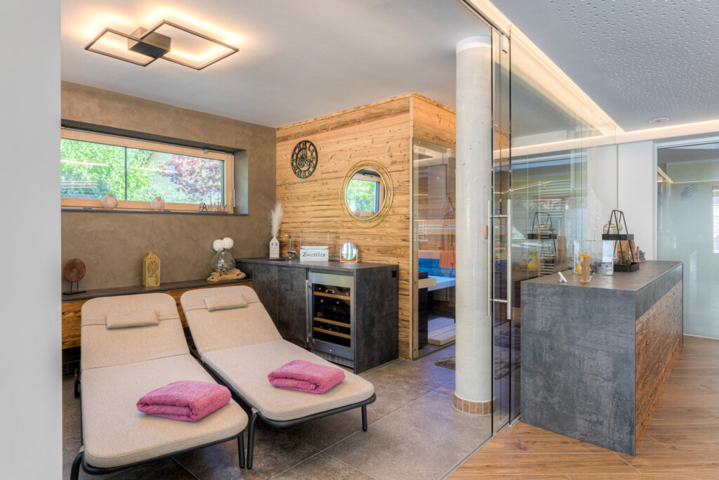 Ruhezone neben Sauna