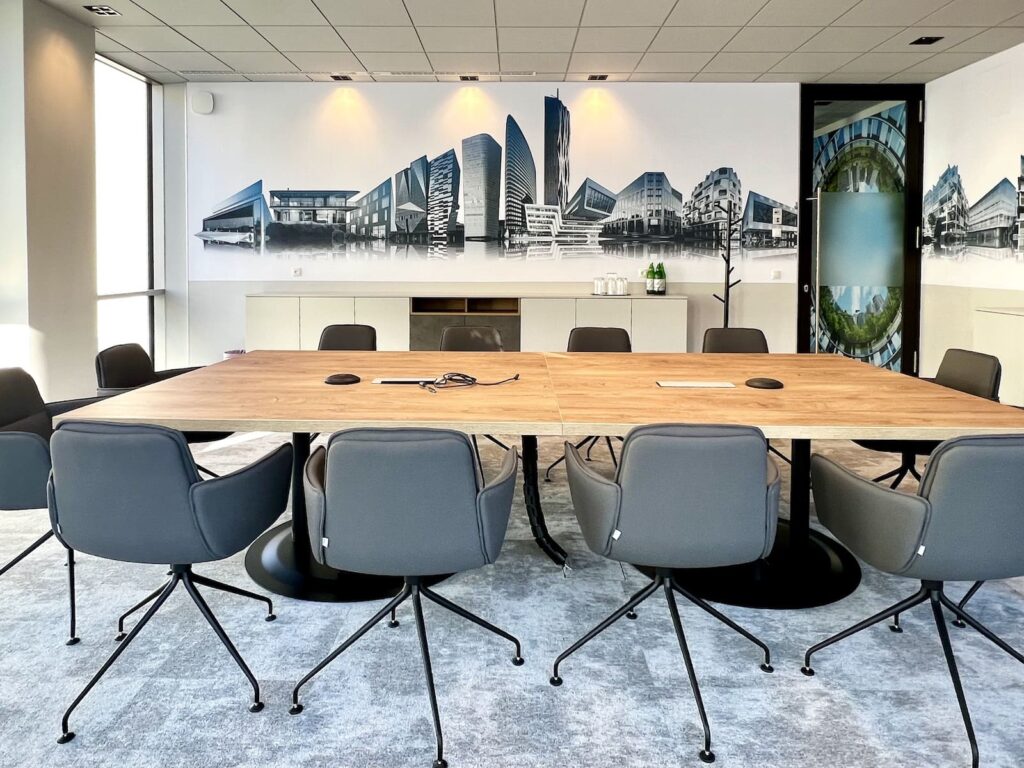 Besprechungsraum "Fassade" bei AluKönigStahl