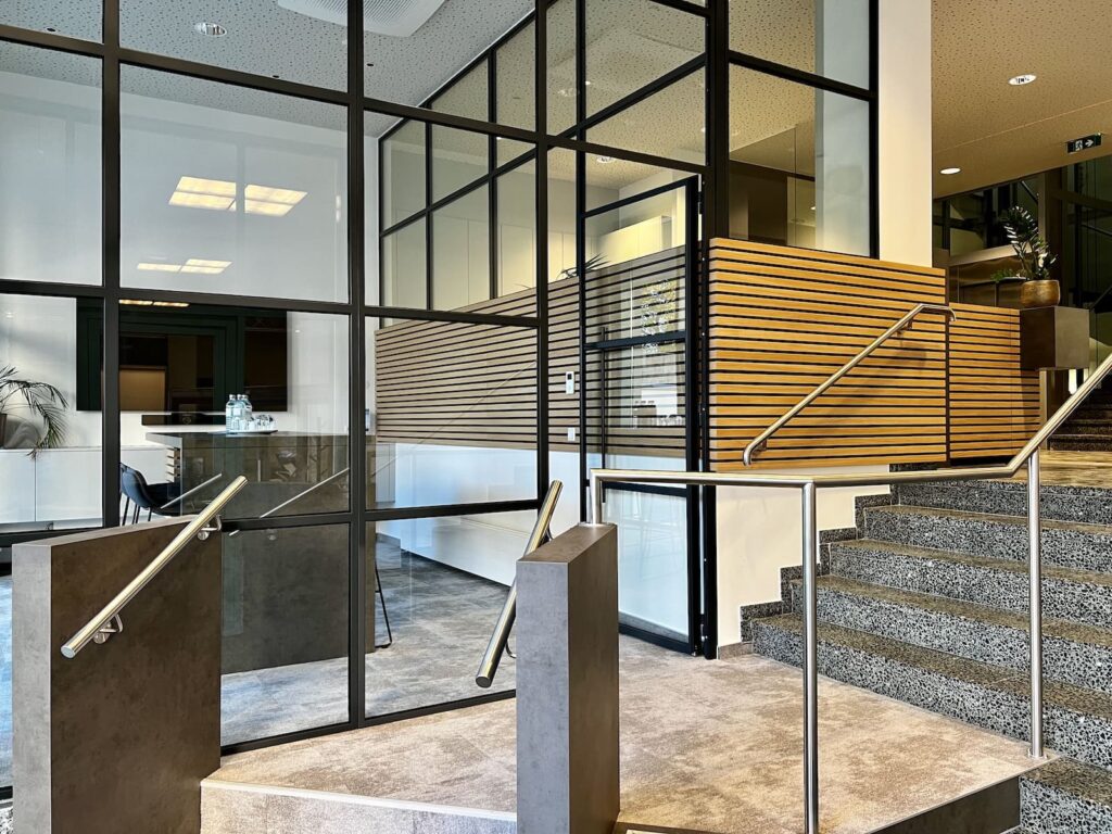 Firmenumbau Phase 1, Hauptgebäude, Eingang