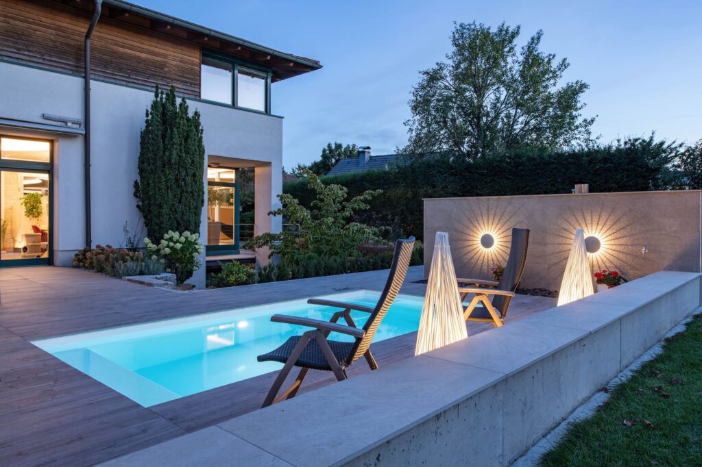 Pool mit exklusiver Beleuchtung